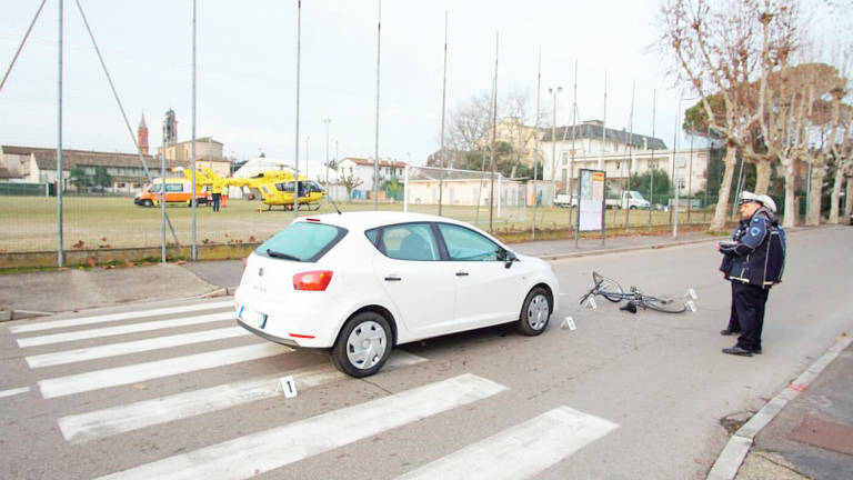 Incidente a Russi, 13enne investito mentre va a scuola Incidente a Russi, 13enne investito mentre va a scuola