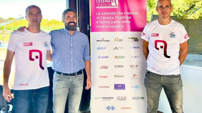Il Cesena Triathlon: Aiutateci ad acquistare un pulmino da 9 posti Il Cesena Triathlon: Aiutateci ad acquistare un pulmino da 9 posti