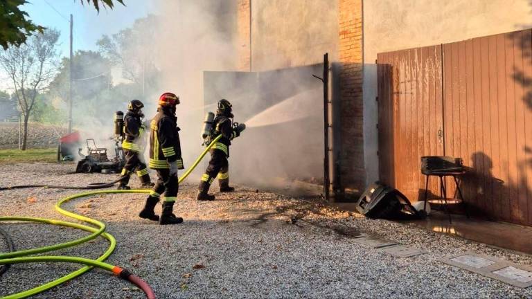 Forlì, incendio in abitazione: due intossicati Forlì, incendio in abitazione: due intossicati