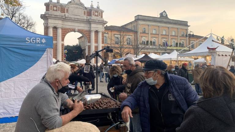Santarcangelo, la Fiera di San Martino è partita col piede giusto Santarcangelo, la Fiera di San Martino è partita col piede giusto