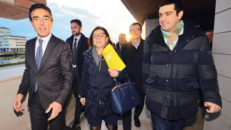 La ministra De Micheli: «penso al rafforzamento del collegamento ferroviario qui a Ravenna» La ministra De Micheli: «penso al rafforzamento del collegamento ferroviario qui a Ravenna»