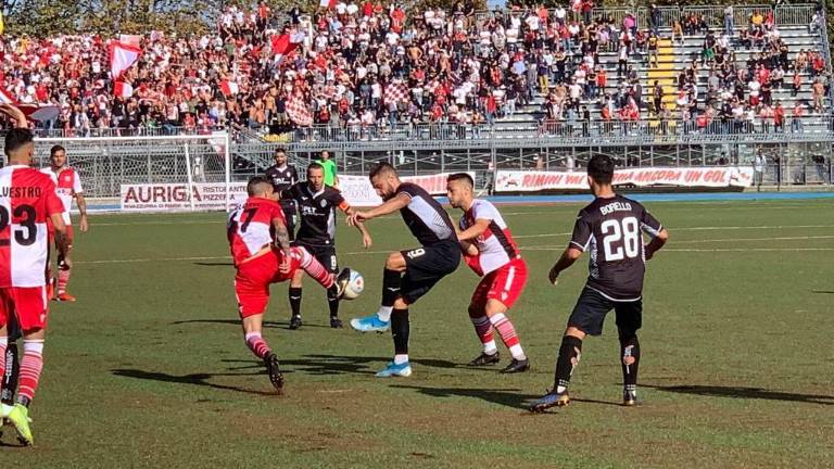 Calcio Serie C, il derby porta un punto che piace solo al Rimini (1-1) Calcio Serie C, il derby porta un punto che piace solo al Rimini (1-1)