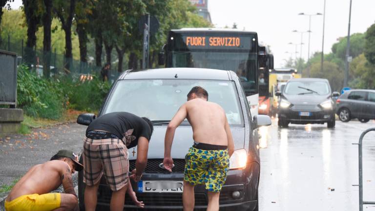 Il sabato da incubo di Rimini sott’acqua: 83 millimetri di pioggia in meno di un’ora VIDEO GALLERY Il sabato da incubo di Rimini sott’acqua: 83 millimetri di pioggia in meno di un’ora VIDEO GALLERY