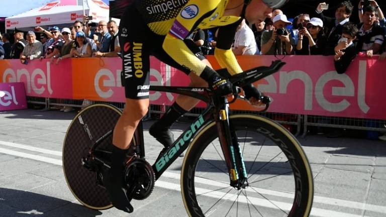 Ciclismo, Giro d'Italia: sul Titano si impone Roglic Ciclismo, Giro d'Italia: sul Titano si impone Roglic