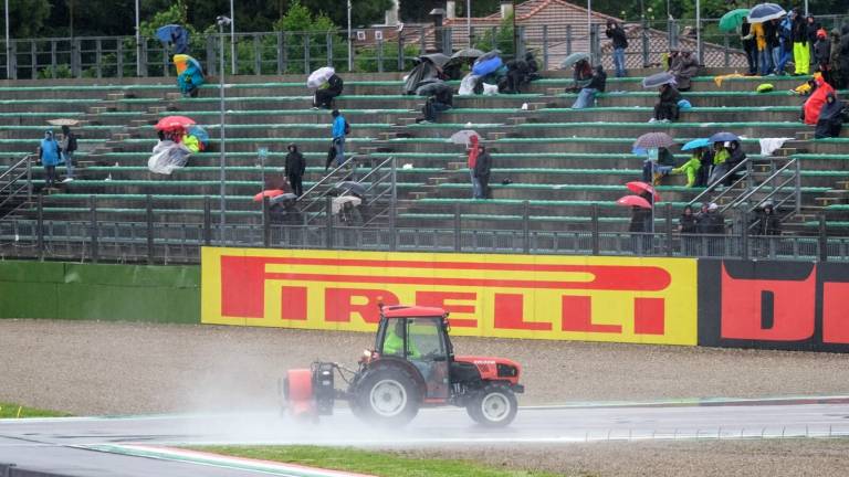 Motociclismo, a Imola 72.000 presenze per la Superbike Motociclismo, a Imola 72.000 presenze per la Superbike