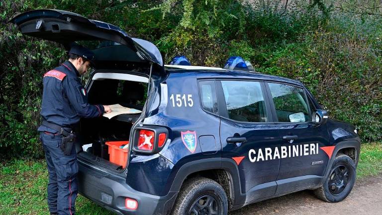 Abbandona mobili ed elettrodomestici in strada: multe e denunce tra Forlì e Mercato Saraceno Abbandona mobili ed elettrodomestici in strada: multe e denunce tra Forlì e Mercato Saraceno