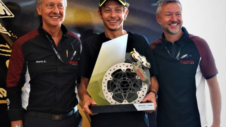 MotoGp, a Misano c'è anche Rossi a tifare per i suoi ragazzi MotoGp, a Misano c'è anche Rossi a tifare per i suoi ragazzi