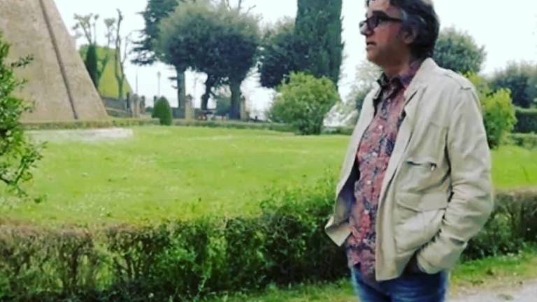 Infarto sul palco per il leader degli Stadio Gaetano Curreri: Tutta Bertinoro ti abbraccia forte Infarto sul palco per il leader degli Stadio Gaetano Curreri: Tutta Bertinoro ti abbraccia forte