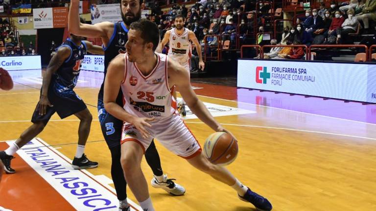 Basket A2, Benvenuti ha un'idea meravigliosa: Unieuro, vinciamole tutte Basket A2, Benvenuti ha un'idea meravigliosa: Unieuro, vinciamole tutte