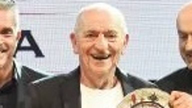 Con il premio ricevuto a Cesena, Raoul Casadei prepara “il futuro del liscio” Con il premio ricevuto a Cesena, Raoul Casadei prepara “il futuro del liscio”