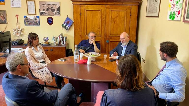 Alluvione, sopralluogo di Bonaccini a Roncofreddo: Risorse e procedure che consentano di ripartire subito” Alluvione, sopralluogo di Bonaccini a Roncofreddo: Risorse e procedure che consentano di ripartire subito”