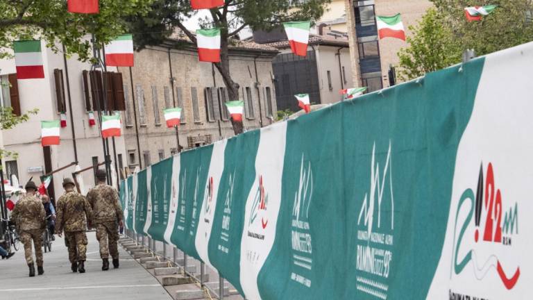 Rimini le molestie degli Alpini: la prima denuncia ai carabinieri è di una 26enne Rimini le molestie degli Alpini: la prima denuncia ai carabinieri è di una 26enne