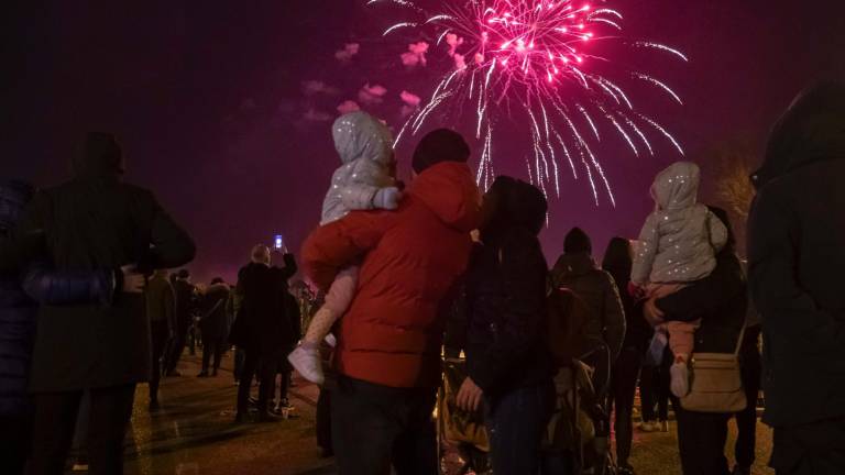 Capodanno a Rimini. Il ritorno del concertone con Biagio Antonacci e una folla fra centro storico e mare GALLERY Capodanno a Rimini. Il ritorno del concertone con Biagio Antonacci e una folla fra centro storico e mare GALLERY