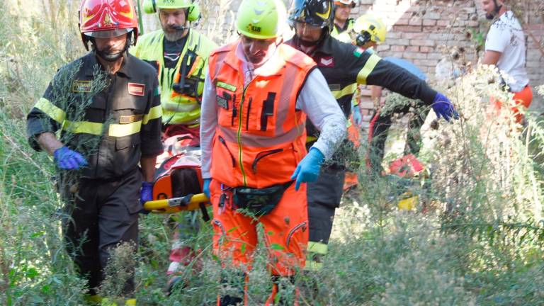 Bellaria, ragazza di 18 anni cade da 7 metri durante la passeggiata con gli amici all’ex fornace - VIDEO GALLERY Bellaria, ragazza di 18 anni cade da 7 metri durante la passeggiata con gli amici all’ex fornace - VIDEO GALLERY