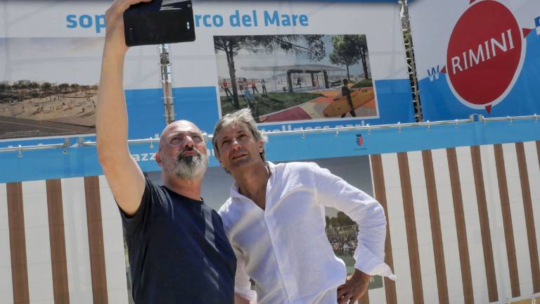 Fogne a Rimini, Bonaccini in visita al cantiere Fogne a Rimini, Bonaccini in visita al cantiere