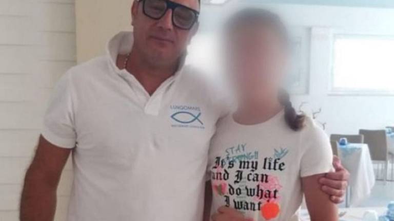Misano. Sei il mio eroe, la dodicenne salvata in extremis in piscina ha voluto incontrare il suo soccorritore Misano. Sei il mio eroe, la dodicenne salvata in extremis in piscina ha voluto incontrare il suo soccorritore