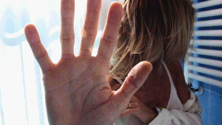 Rimini, arrestata la presidente di un centro anti violenza alle donne Rimini, arrestata la presidente di un centro anti violenza alle donne