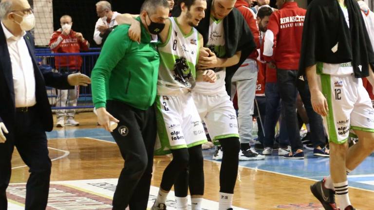 Basket B, Raggisolaris sconfitti e feriti: Ballabio e Vico in dubbio per Cesena Basket B, Raggisolaris sconfitti e feriti: Ballabio e Vico in dubbio per Cesena
