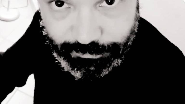 Ravenna, è Tengo il nuovo disco di Gianluca Lo Presti Ravenna, è Tengo il nuovo disco di Gianluca Lo Presti
