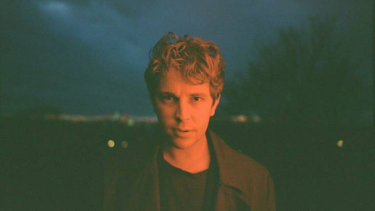 Il nuovo singolo di Tom Odell: ecco il video di Monster v.2 Il nuovo singolo di Tom Odell: ecco il video di Monster v.2