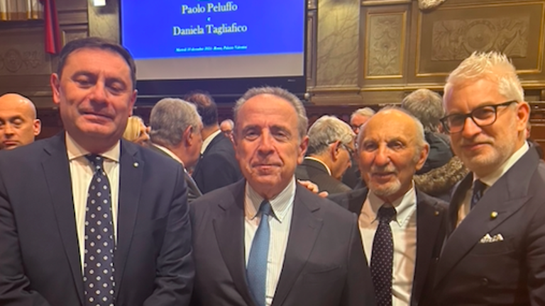 Da sinistra: Giampiero Carli, Claudio Ciampi (figlio del presidente Carlo Azeglio Ciampi), Ferdinando Turicchia e Pasquale Iacovella. Da sinistra: Giampiero Carli, Claudio Ciampi (figlio del presidente Carlo Azeglio Ciampi), Ferdinando Turicchia e Pasquale Iacovella.