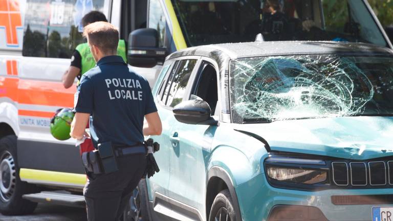 Rimini, incidente: travolto in bici a Viserba, anziano gravissimo - Gallery Rimini, incidente: travolto in bici a Viserba, anziano gravissimo - Gallery