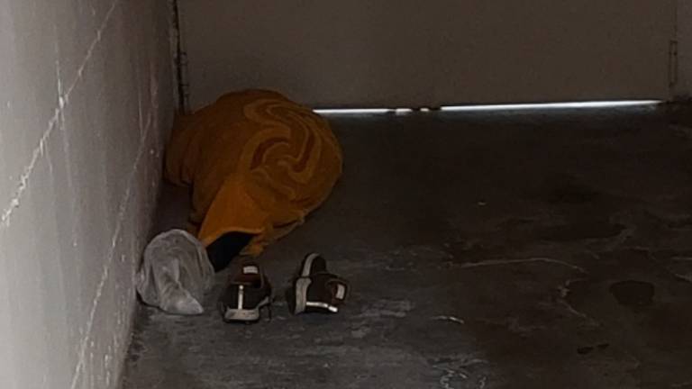 Cesena, degrado al Cubo: La porta del parcheggio non si apriva, c'era un senzatetto che dormiva Cesena, degrado al Cubo: La porta del parcheggio non si apriva, c'era un senzatetto che dormiva