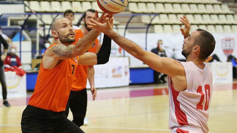 Basket B, si parte subito con Rimini-Cesena Basket B, si parte subito con Rimini-Cesena