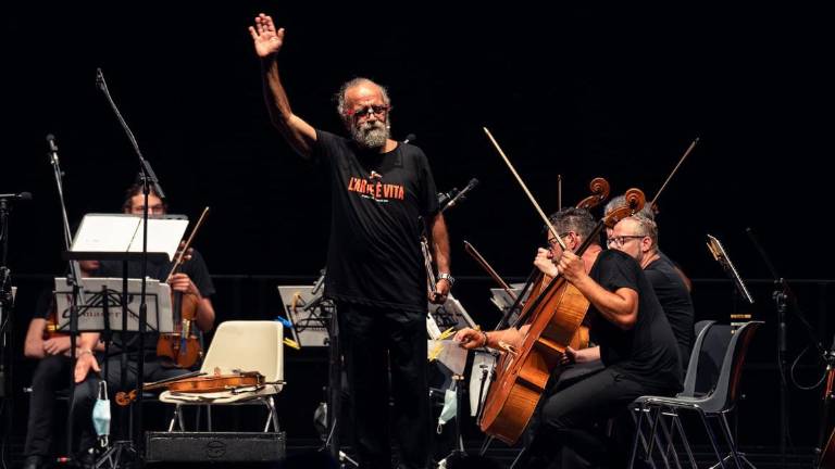 A Forlì c'è Polimero, la fiaba musicale di Giobbe Covatta, Danilo Rossi e Stefano Nanni A Forlì c'è Polimero, la fiaba musicale di Giobbe Covatta, Danilo Rossi e Stefano Nanni