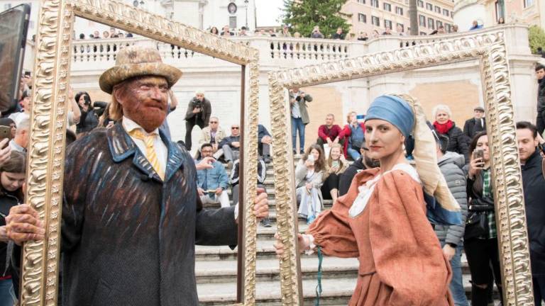 Pausini e Antonacci come Van Gogh e la ragazza con l'orecchino di perla Pausini e Antonacci come Van Gogh e la ragazza con l'orecchino di perla
