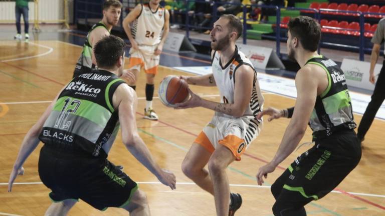 Basket B, Faenza vince il derby di Cesena e si rilancia (84-92) - Gallery Basket B, Faenza vince il derby di Cesena e si rilancia (84-92) - Gallery