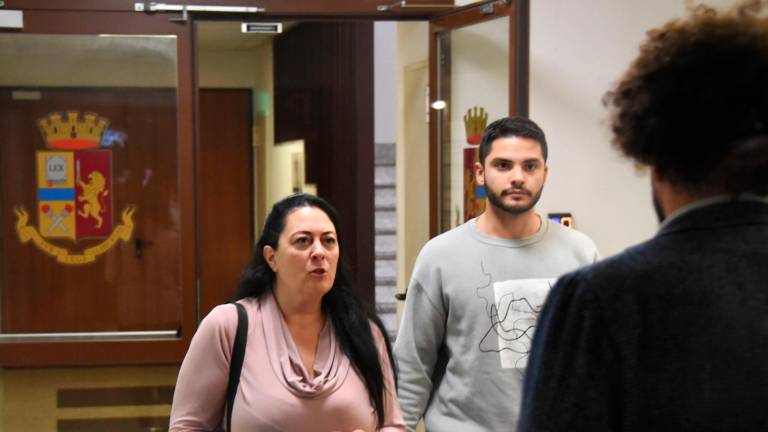 Rimini, omicidio di Pierina Paganelli: la nuora in Questura per 11 ore VIDEO GALLERY Rimini, omicidio di Pierina Paganelli: la nuora in Questura per 11 ore VIDEO GALLERY
