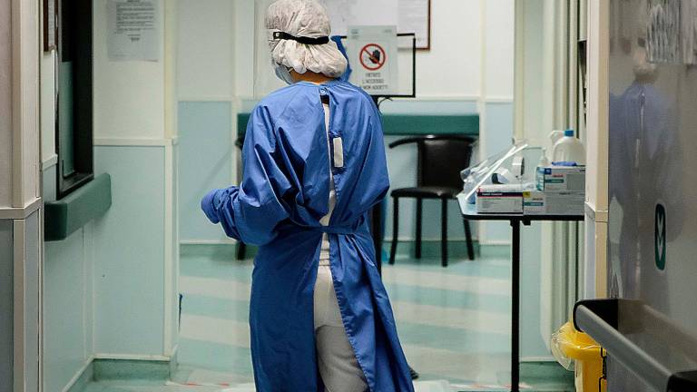 Aggressioni a medici e infermieri, in Romagna scatta l’allarme: «Casi in aumento, chiediamo più sicurezza»