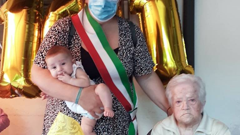 Fusignano, gli splendidi 101 anni di Michelina Grifoni Fusignano, gli splendidi 101 anni di Michelina Grifoni