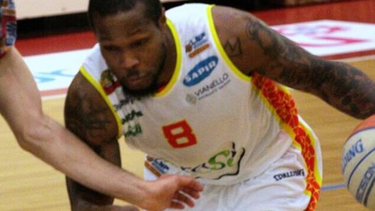 Basket A2, OraSì sorpresa in casa dall'Eurobasket Basket A2, OraSì sorpresa in casa dall'Eurobasket