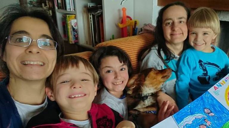 Forlì, figli di mamme lesbiche. Il giudice: sono fratelli Forlì, figli di mamme lesbiche. Il giudice: sono fratelli
