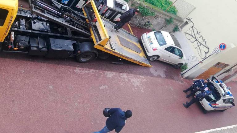 Rimini, nervi tesi e auto rimosse: “Un residente litiga con Hera e fioccano multe” Rimini, nervi tesi e auto rimosse: “Un residente litiga con Hera e fioccano multe”