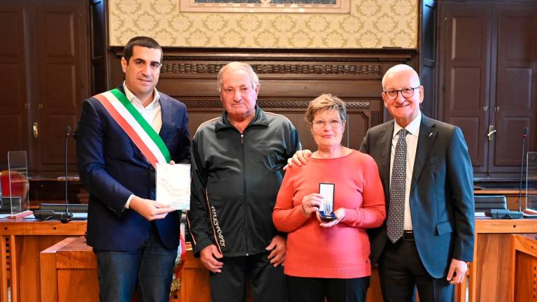 Ravenna. Consegnate le Medaglie d’onore ai familiari dei militari internati nei lager nazisti Ravenna. Consegnate le Medaglie d’onore ai familiari dei militari internati nei lager nazisti