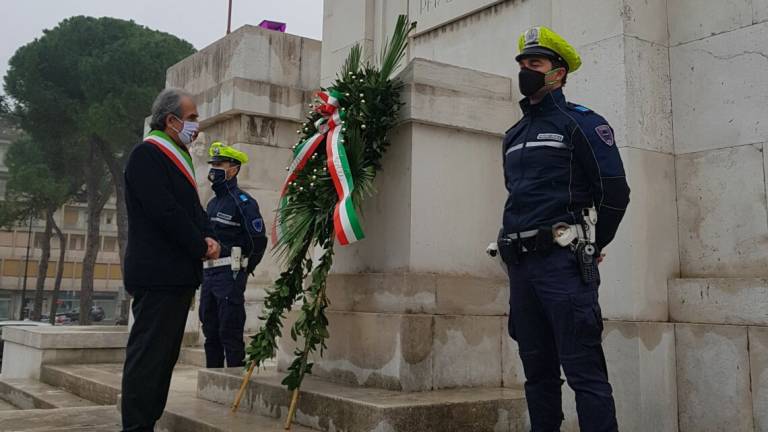 Forlì, cerimonia per le forze armate Forlì, cerimonia per le forze armate