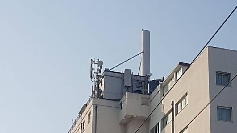 Antenna da potenziare, Tosi dice no e la Wind va in tribunale Antenna da potenziare, Tosi dice no e la Wind va in tribunale