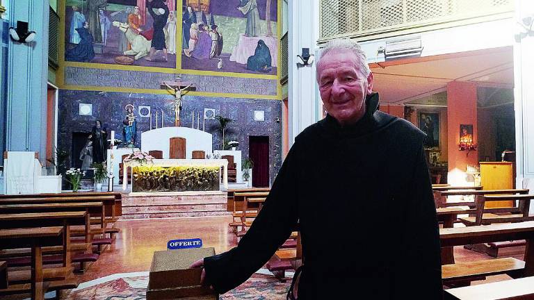 Insulti e molestie in chiesa, parroco di Rimini ostaggio dei mendicanti Insulti e molestie in chiesa, parroco di Rimini ostaggio dei mendicanti