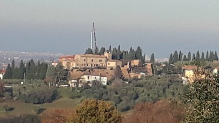 Antenna a Coriano. Grave non coinvolgere la Soprintendenza Antenna a Coriano. Grave non coinvolgere la Soprintendenza