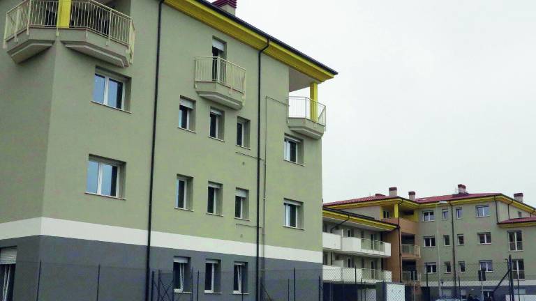 Rimini, anziana vive nella casa popolare ma con aria condizionata e Jacuzzi Rimini, anziana vive nella casa popolare ma con aria condizionata e Jacuzzi