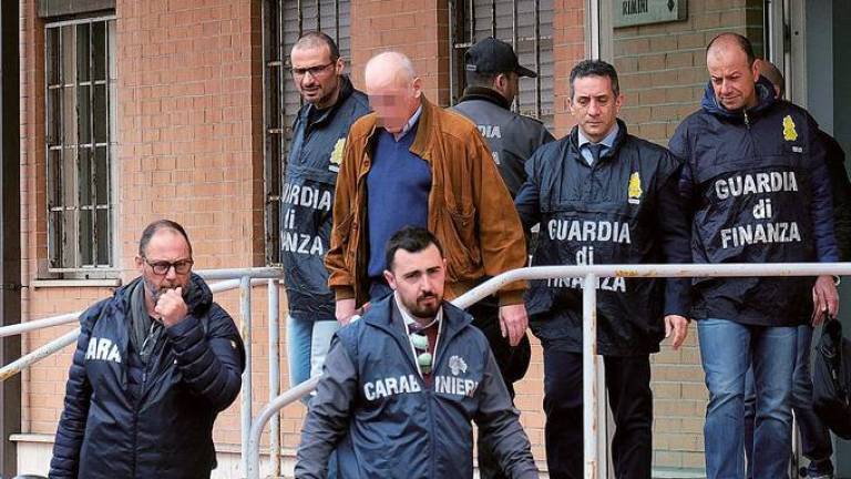 Rimini, uno degli indagati per le truffe alle assicurazioni investito dalla moglie Rimini, uno degli indagati per le truffe alle assicurazioni investito dalla moglie
