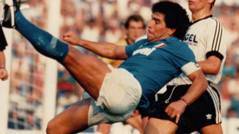 Calcio C, un minuto di raccoglimento per Maradona in tutti i campi Calcio C, un minuto di raccoglimento per Maradona in tutti i campi