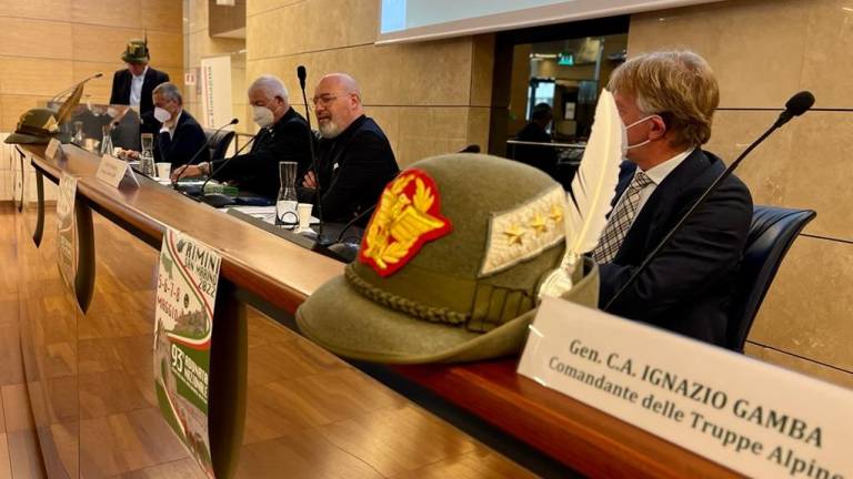Alpini a Rimini, Bonaccini: Una festa e un momento di riflessione su una guerra terribile Alpini a Rimini, Bonaccini: Una festa e un momento di riflessione su una guerra terribile
