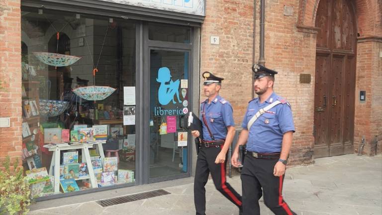 Imola. Minaccia le libraie, i carabinieri lo rintracciano e lo denunciano Imola. Minaccia le libraie, i carabinieri lo rintracciano e lo denunciano