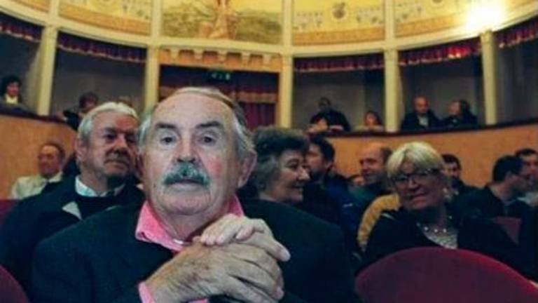 Una poltrona per Tonino Guerra Una poltrona per Tonino Guerra
