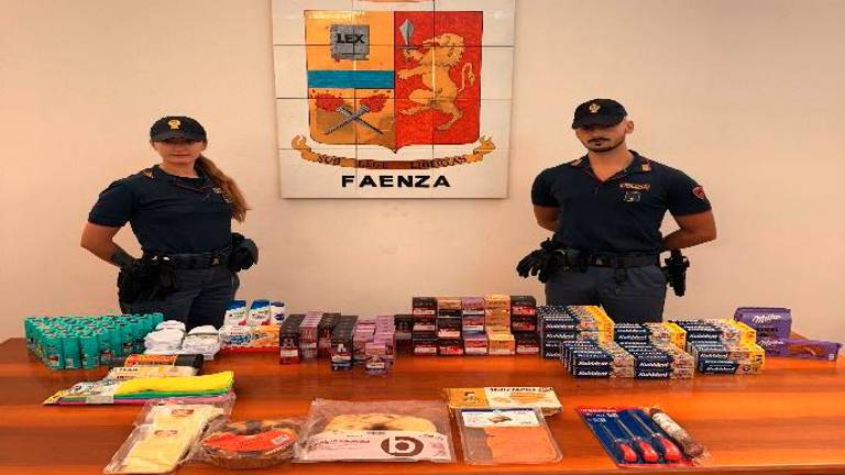 Faenza. Rubano al supermercato per migliaia di euro, tre arresti Faenza. Rubano al supermercato per migliaia di euro, tre arresti