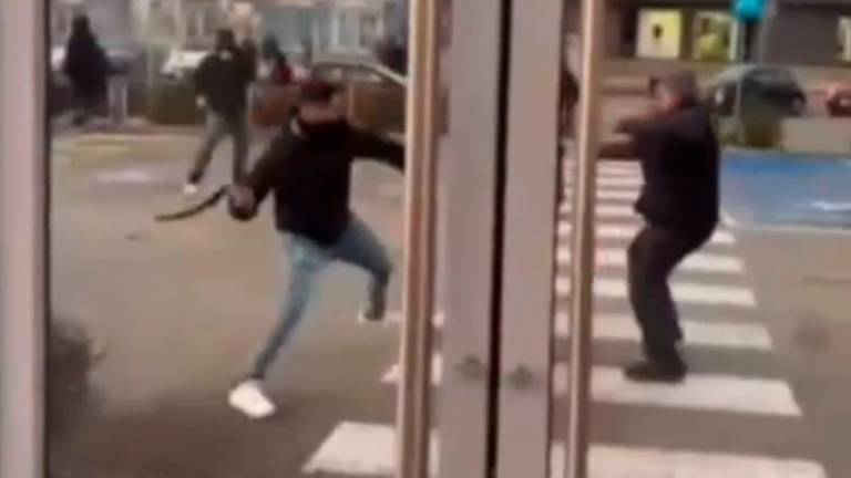Guerriglia tra ultras prima di Perugia-Cesena: ora è caccia ai responsabili Guerriglia tra ultras prima di Perugia-Cesena: ora è caccia ai responsabili